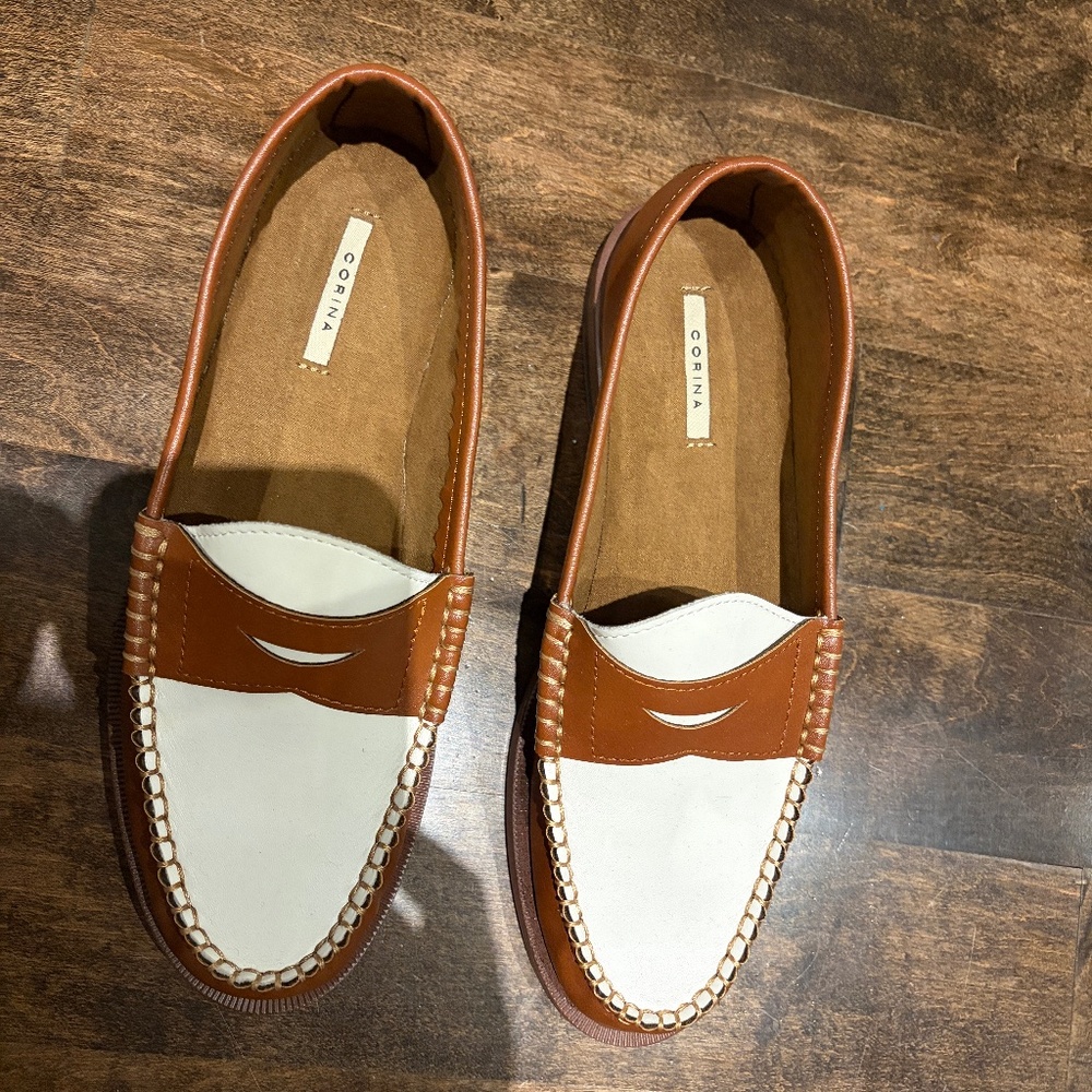 Corina Leather Flats